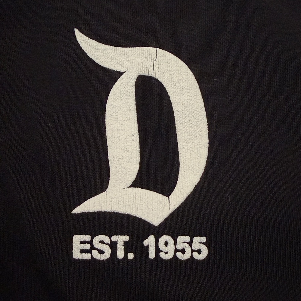 Disneyland Spirit Jersey Long Sleeve Shirt Black Size Medium Disney Parks - Picture 7 of 11